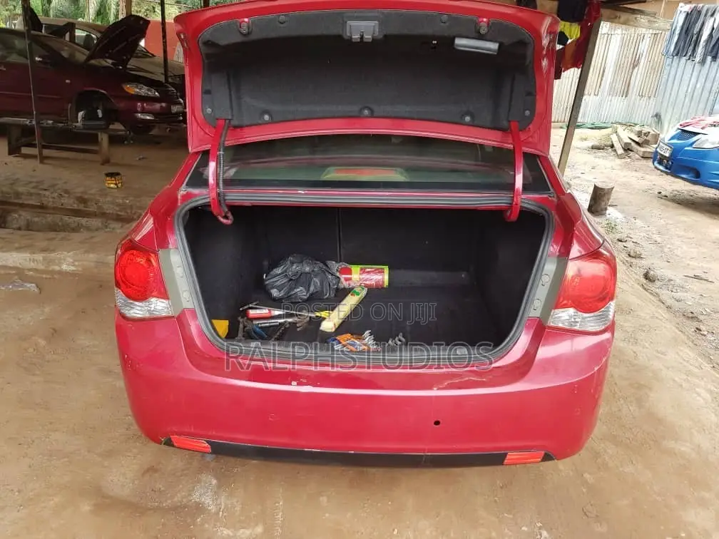 Chevrolet Cruze 1LT 2011 Red