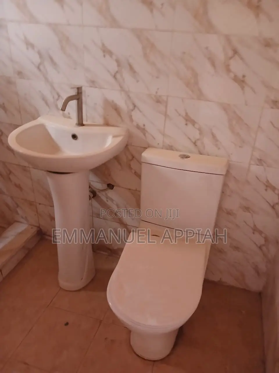 2bdrm Apartment in Ablekuma Junction for rent