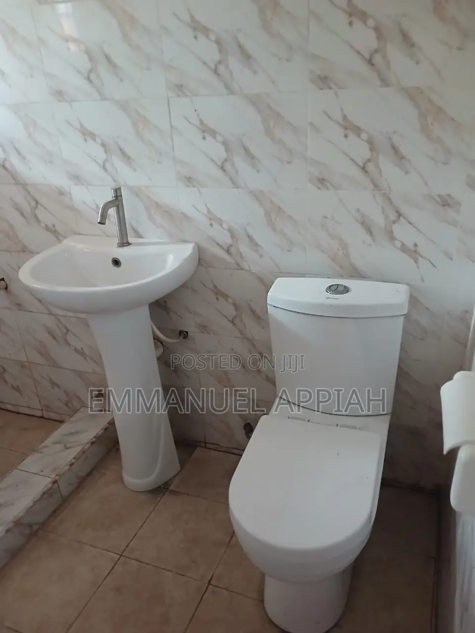 2bdrm Apartment in Ablekuma Junction for rent