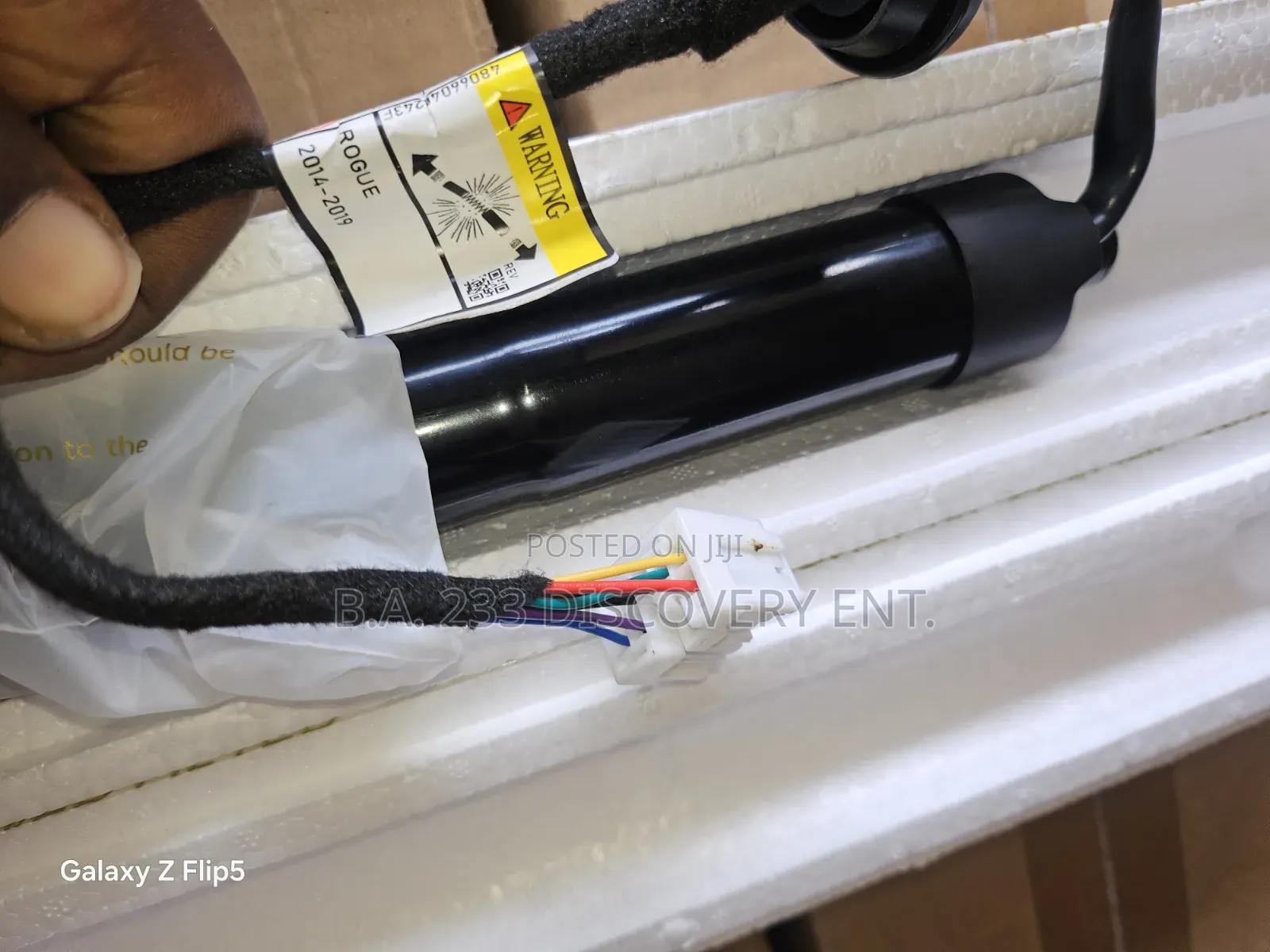 Nissan Rogue 2014/2016/2019 Boot Shocks