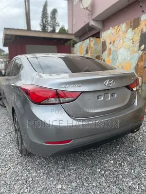 Hyundai Elantra Limited 4dr Sedan (1.8L 4cyl 6A) 2015 Silver