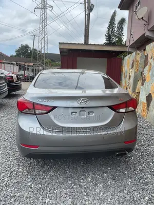 Hyundai Elantra Limited 4dr Sedan (1.8L 4cyl 6A) 2015 Silver