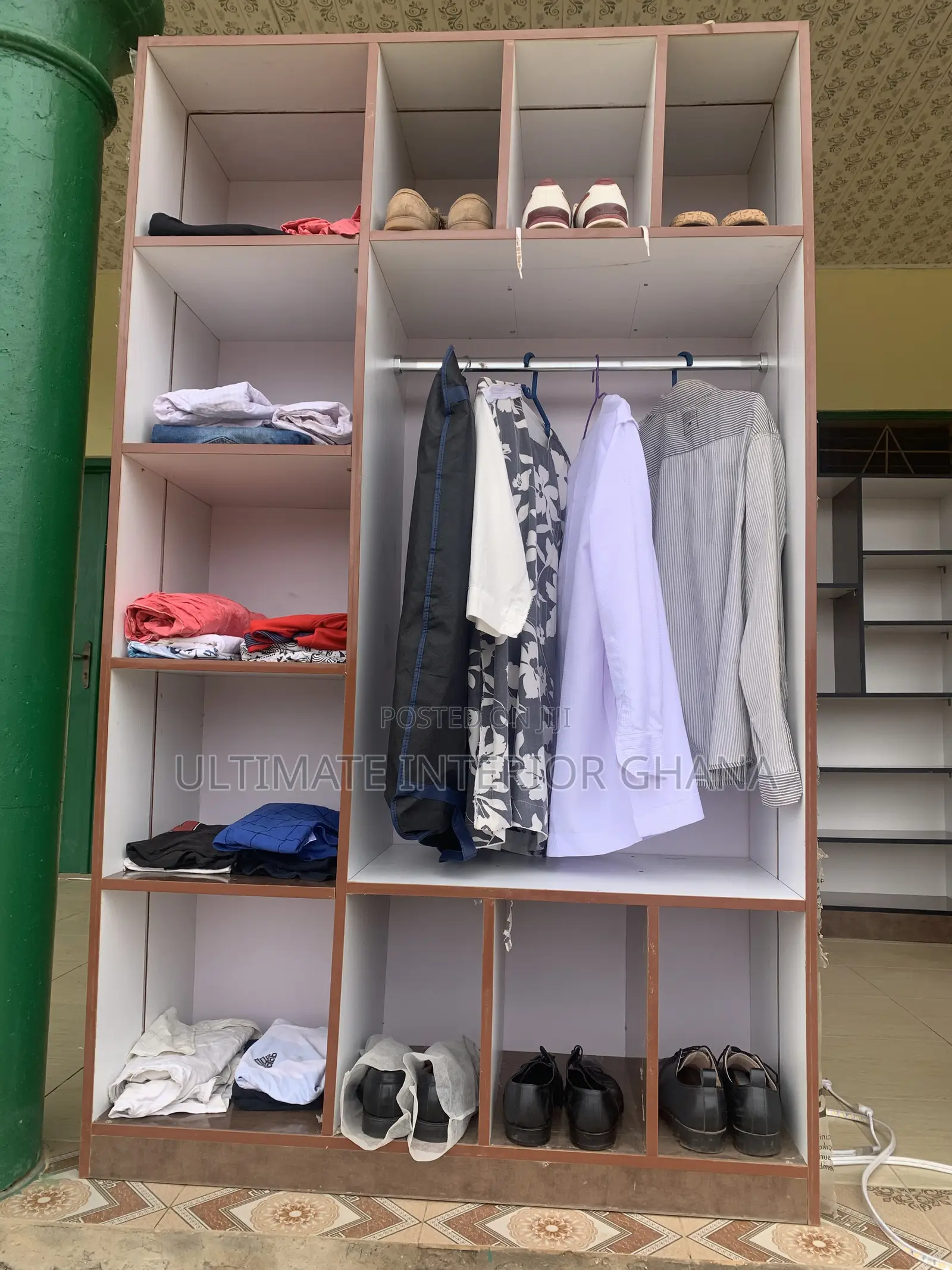 Modern Open Wardrobe With LED Light - 8 Compartments - Kumasi