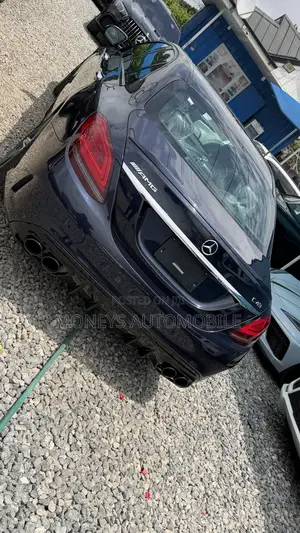 Mercedes-Benz C43 2020 Blue