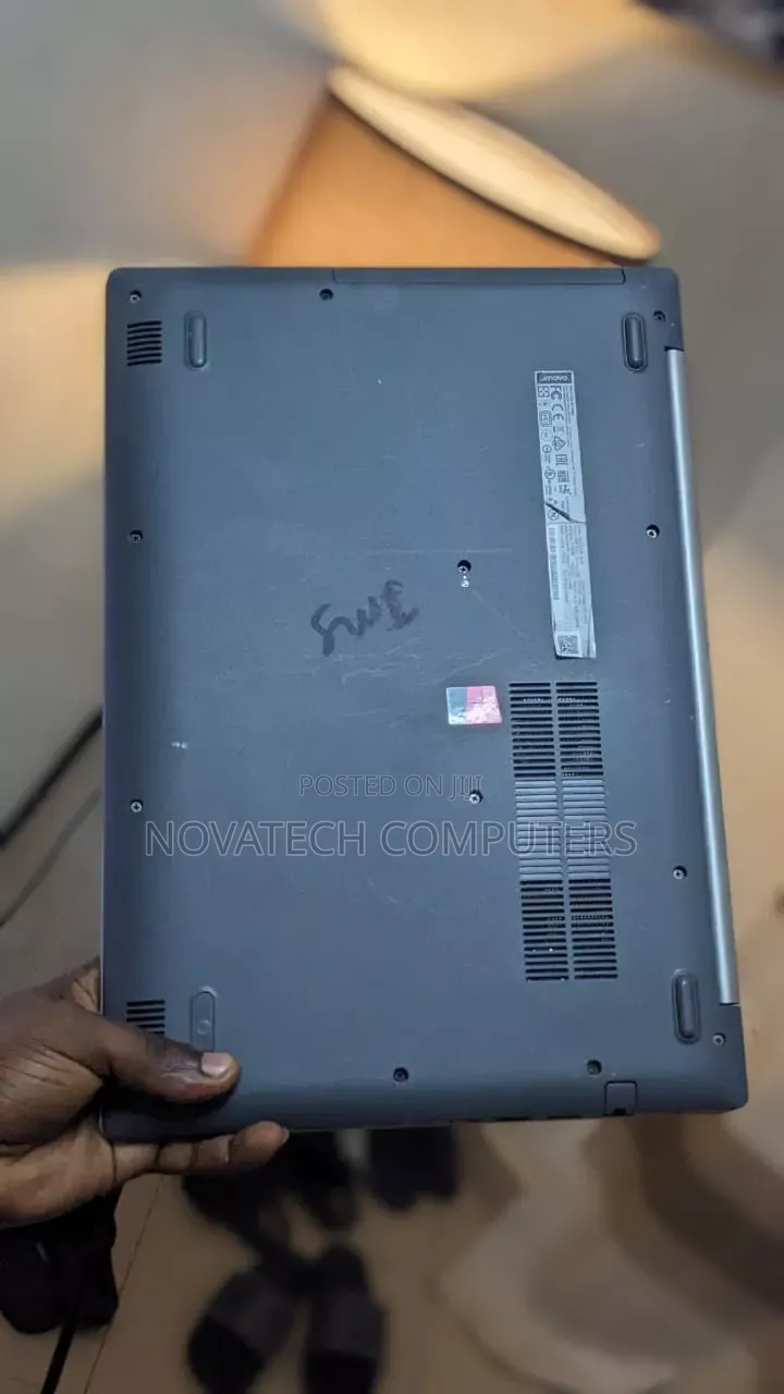Laptop Lenovo IdeaPad 110S 8GB Intel Core i3 HDD 500GB