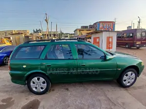 Opel Astra 2002 Green