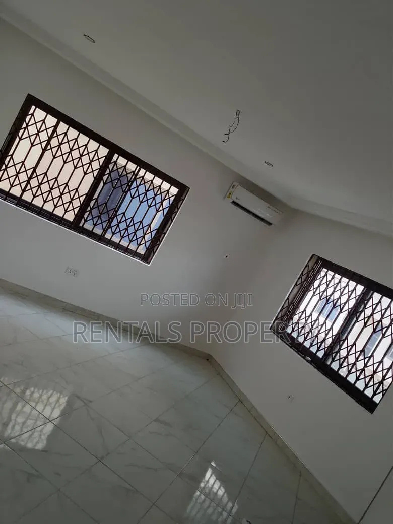 3bdrm Duplex in Oyarifa Mall Area for rent