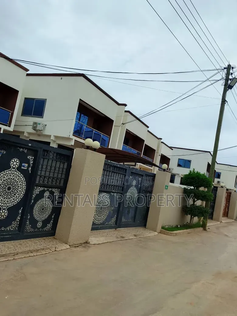 3bdrm Duplex in Oyarifa Mall Area for rent