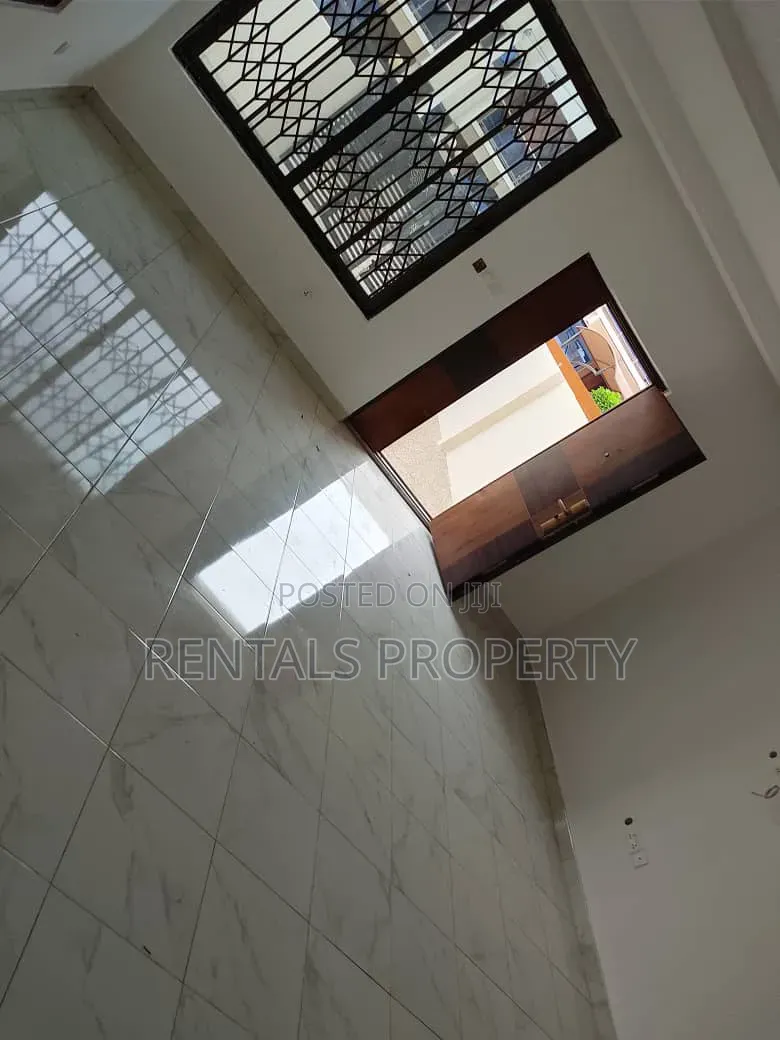 3bdrm Duplex in Oyarifa Mall Area for rent