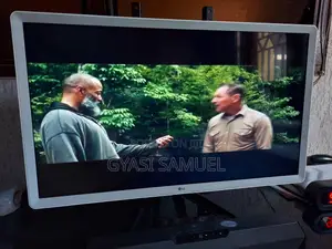 32" LG Smart TV With webOS
