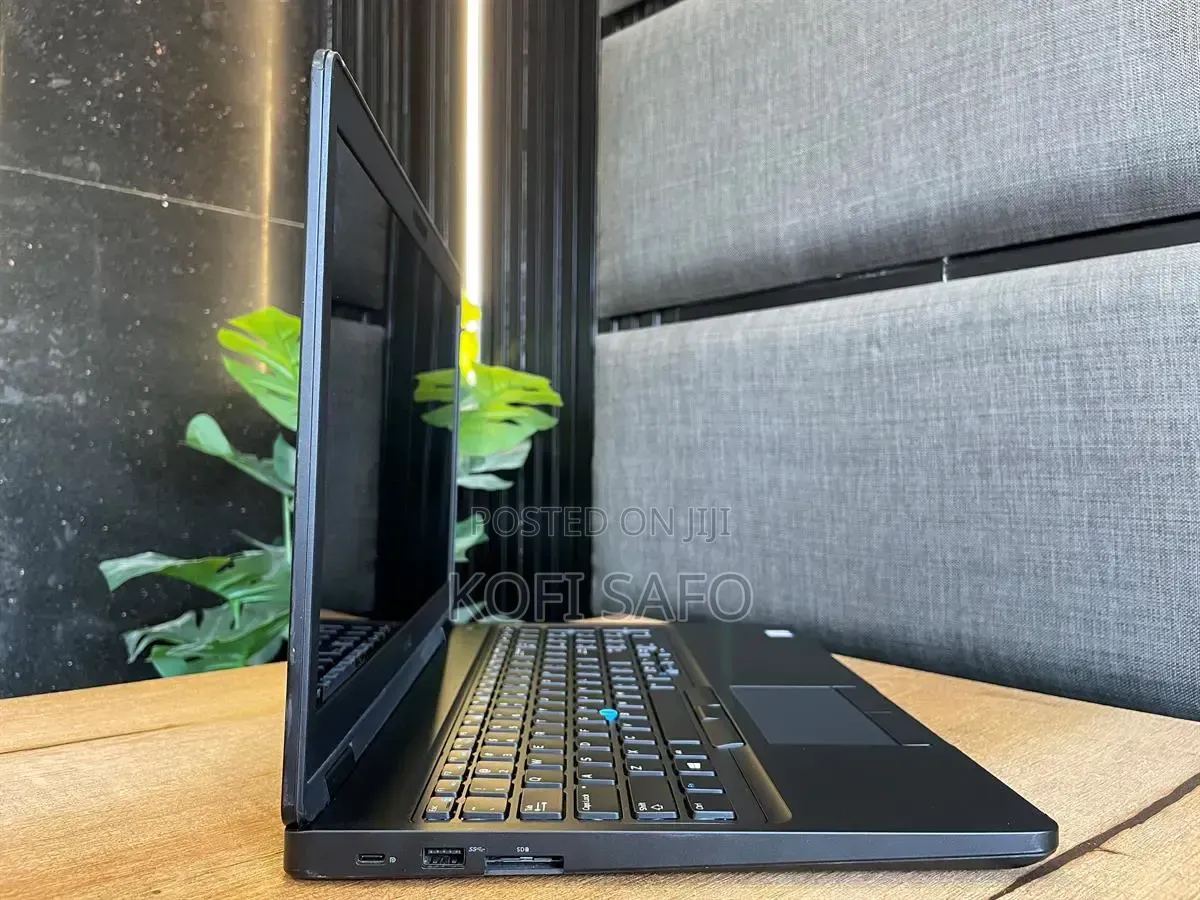 Laptop Dell Latitude 5490 12GB Intel Core i5 SSD 256GB