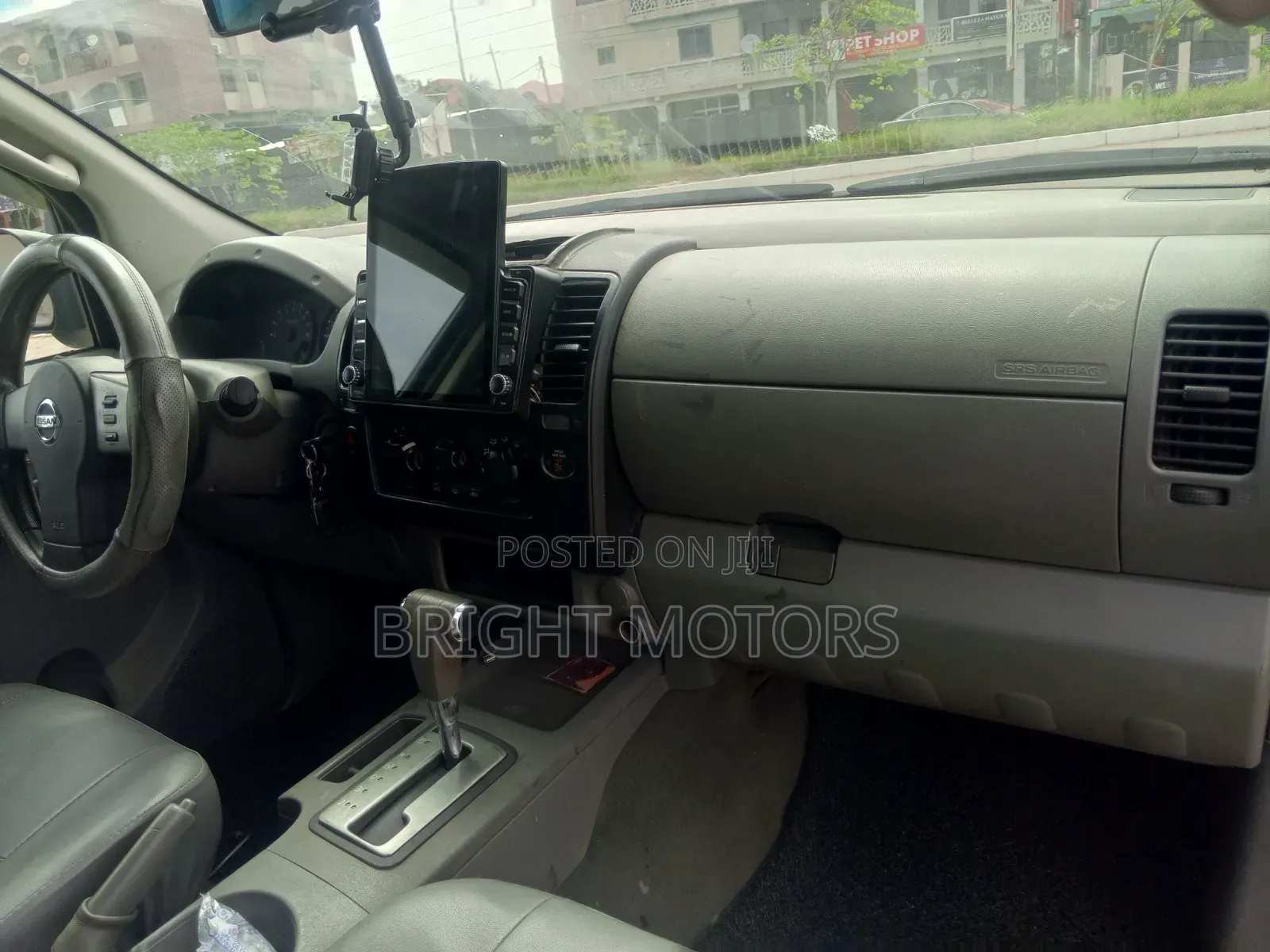 Nissan Frontier Crew Cab SE 4x4 2010 Green
