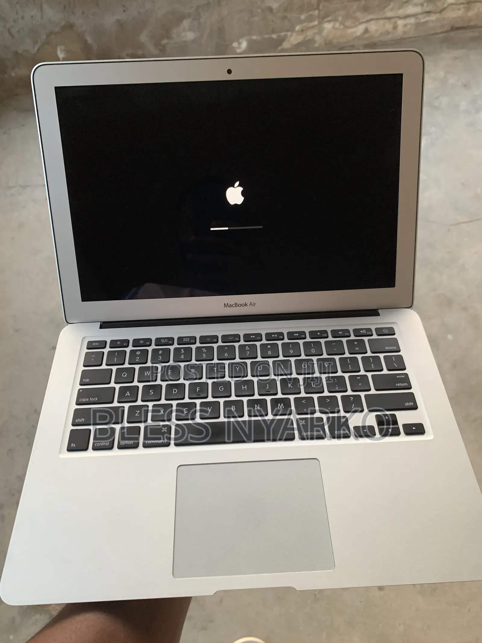 New Laptop Apple MacBook Air 8GB Intel Core i5 SSD 256GB