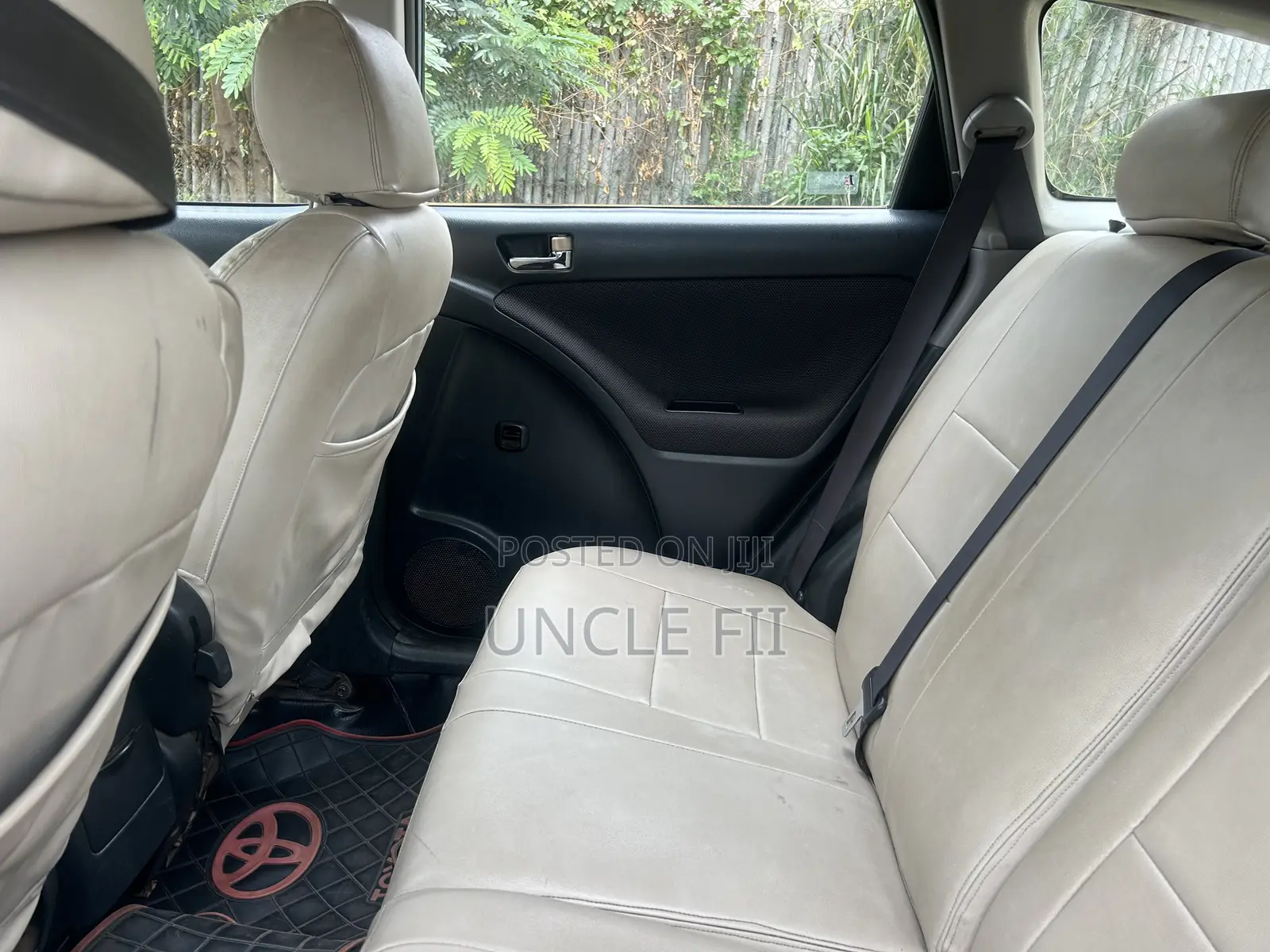 Toyota Matrix S Hatchback AWD (2.4L 4cyl 4A) 2010 Blue