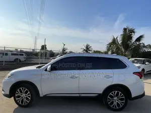 Mitsubishi Outlander LE S-AWC 2020 White