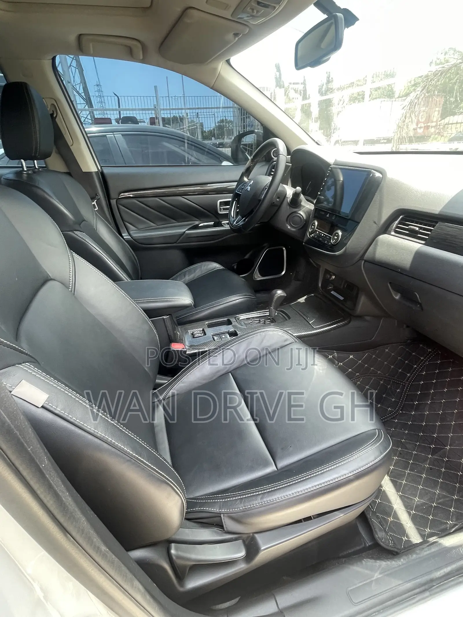 Mitsubishi Outlander LE S-AWC 2020 White