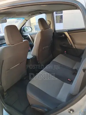 Toyota RAV4 LE 4dr SUV (2.5L 4cyl 6A) 2014 Silver