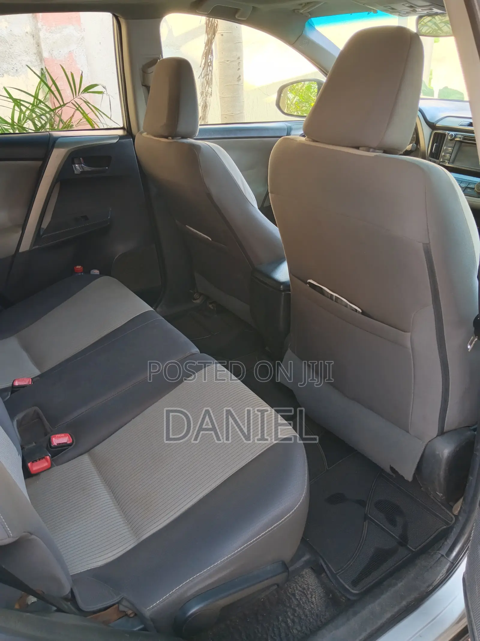 Toyota RAV4 LE 4dr SUV (2.5L 4cyl 6A) 2014 Silver