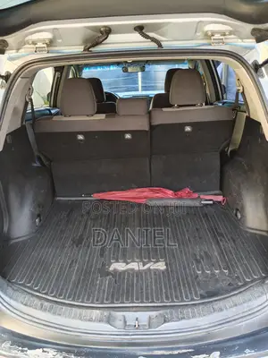 Toyota RAV4 LE 4dr SUV (2.5L 4cyl 6A) 2014 Silver