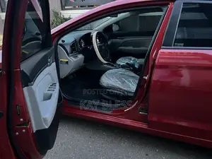 Hyundai Elantra 2017 Red