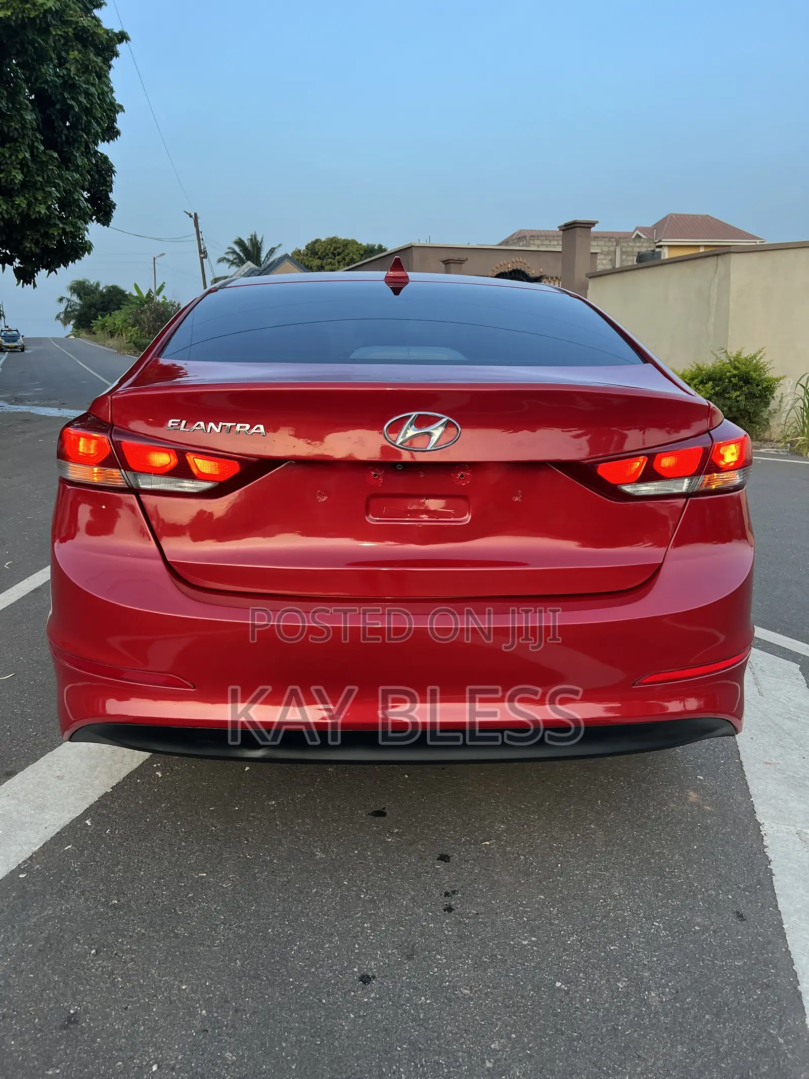 Hyundai Elantra 2017 Red