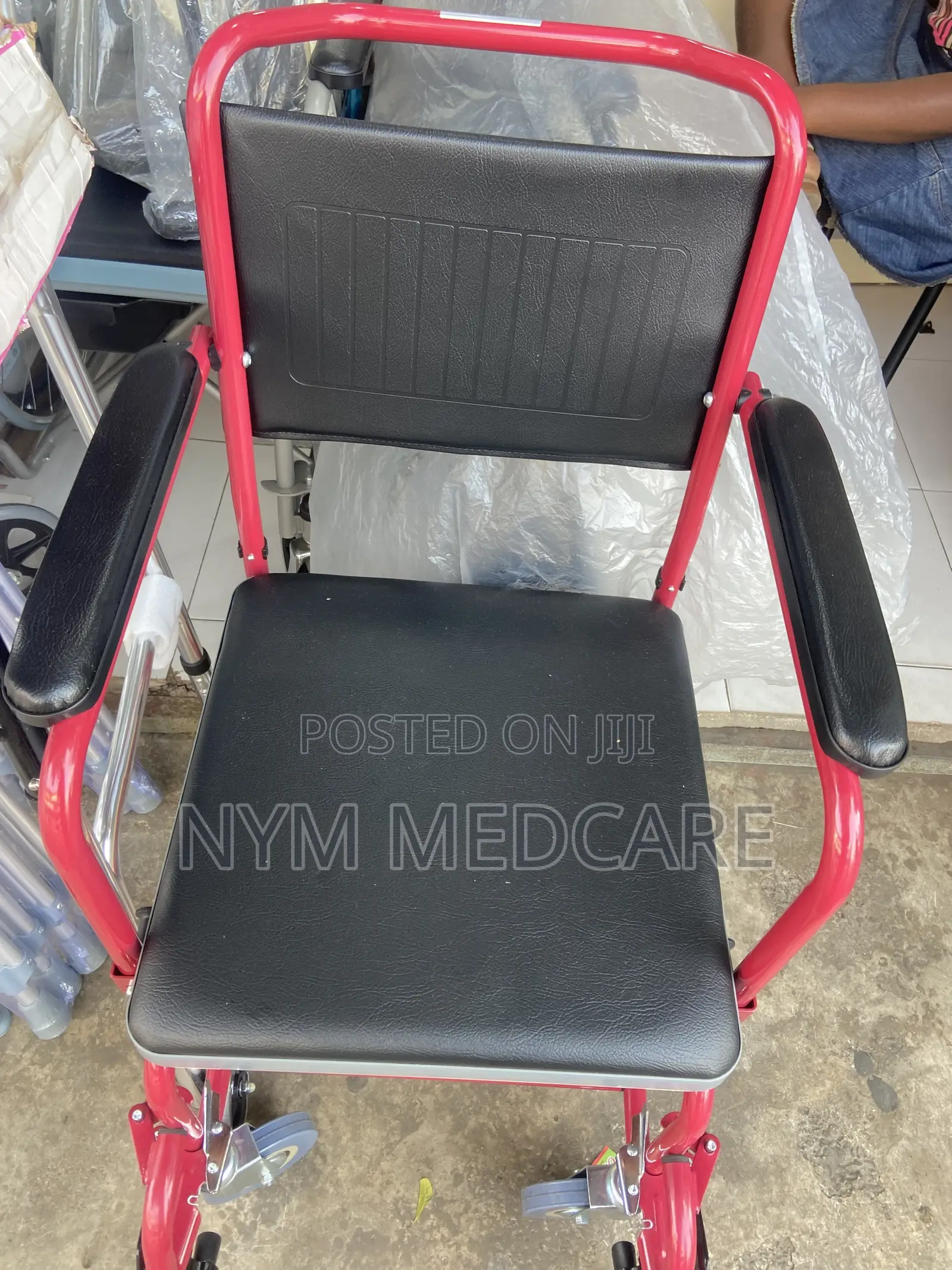 Commot Chair