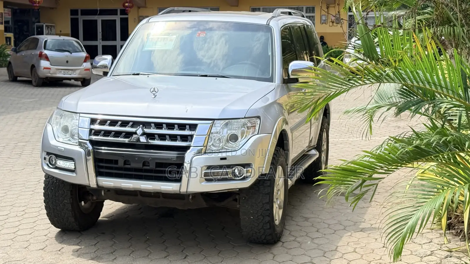 Mitsubishi Pajero 2017 Gray