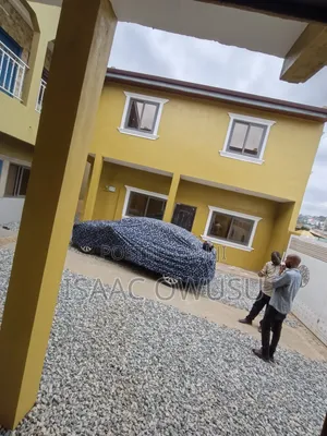 2bdrm Duplex in Blue Cross, Mallam for rent