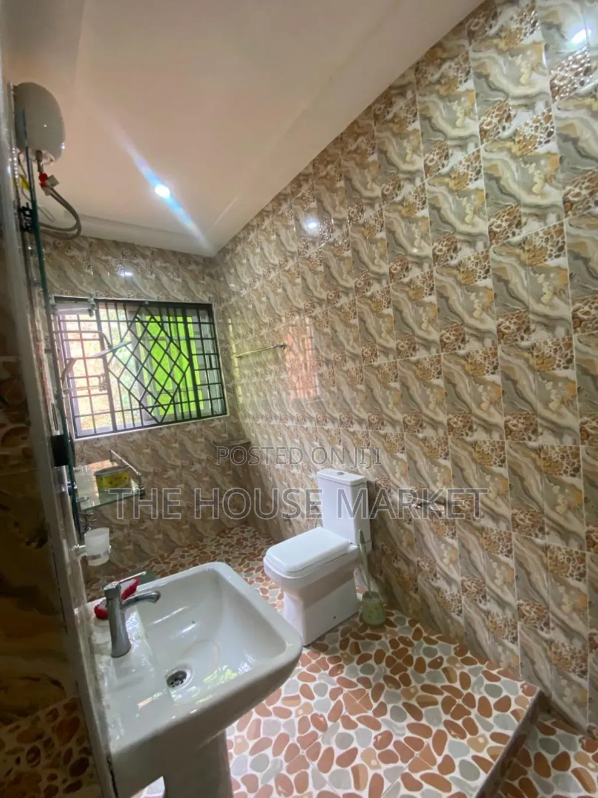 Furnished 2bdrm House in Dvla New Site, Tarkwa Nsuaem for rent