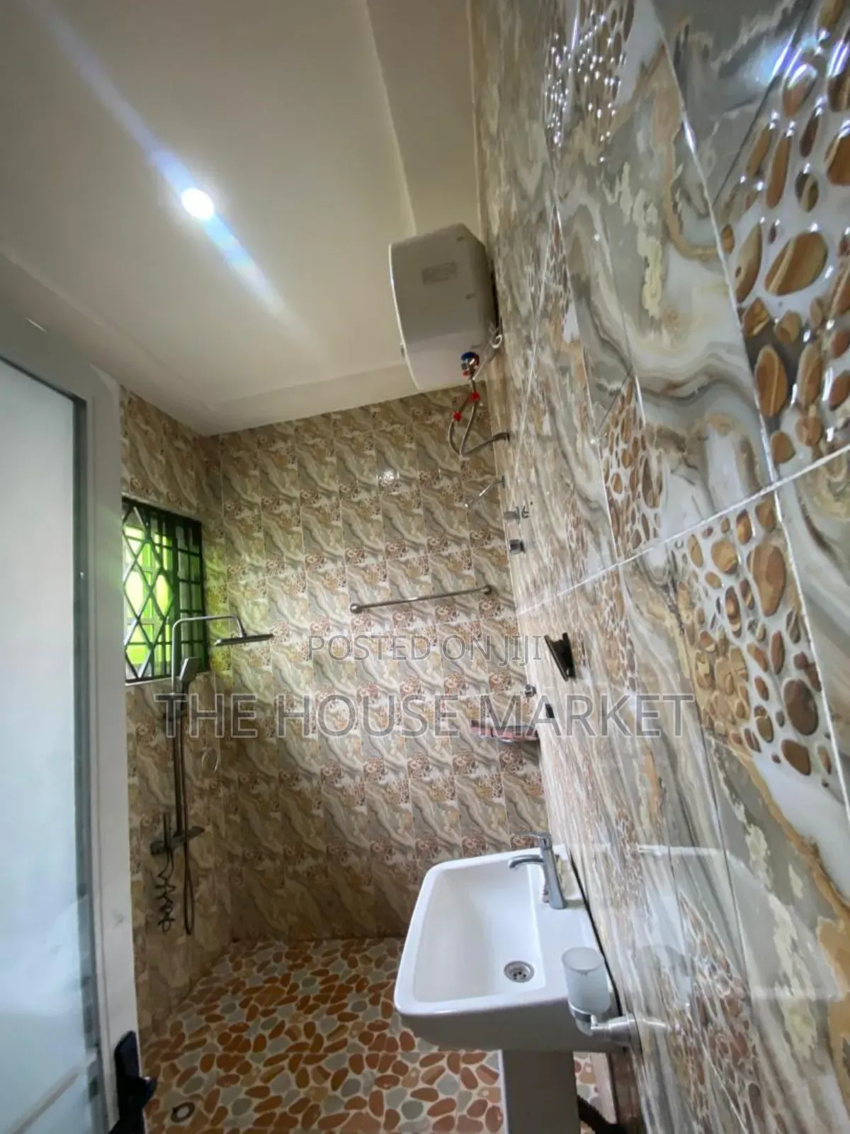 Furnished 2bdrm House in Dvla New Site, Tarkwa Nsuaem for rent