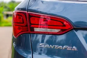 Hyundai Santa Fe SE FWD 2017 Blue