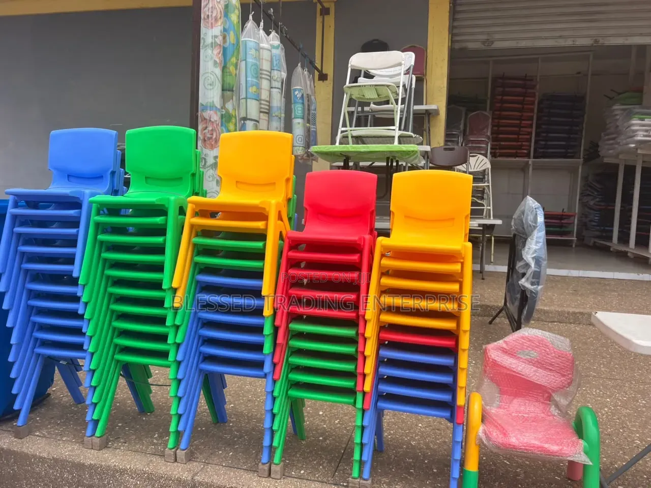 Kids and Children Plastic Chairs and Tables for School Are Available