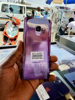 New Samsung Galaxy S9 64 GB Purple