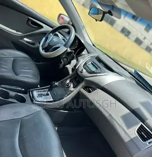 Hyundai Elantra 2013 White