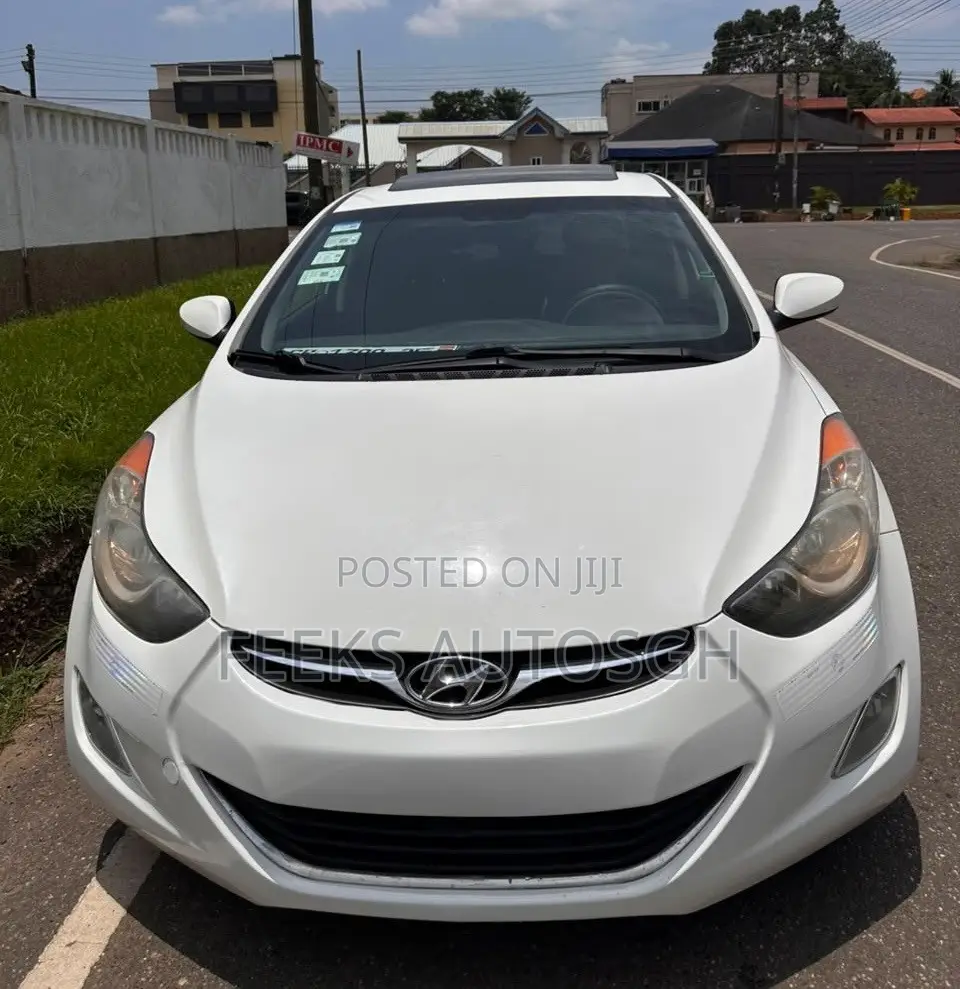 Hyundai Elantra 2013 White