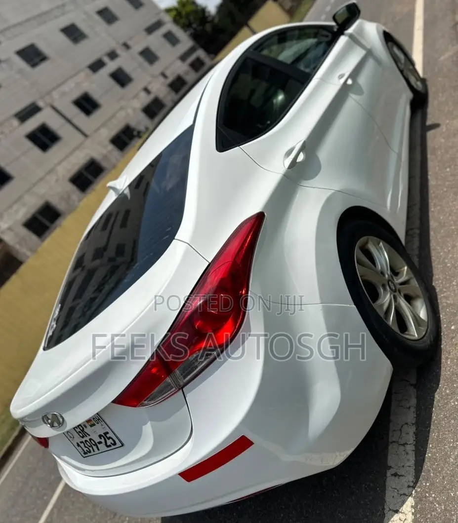 Hyundai Elantra 2013 White