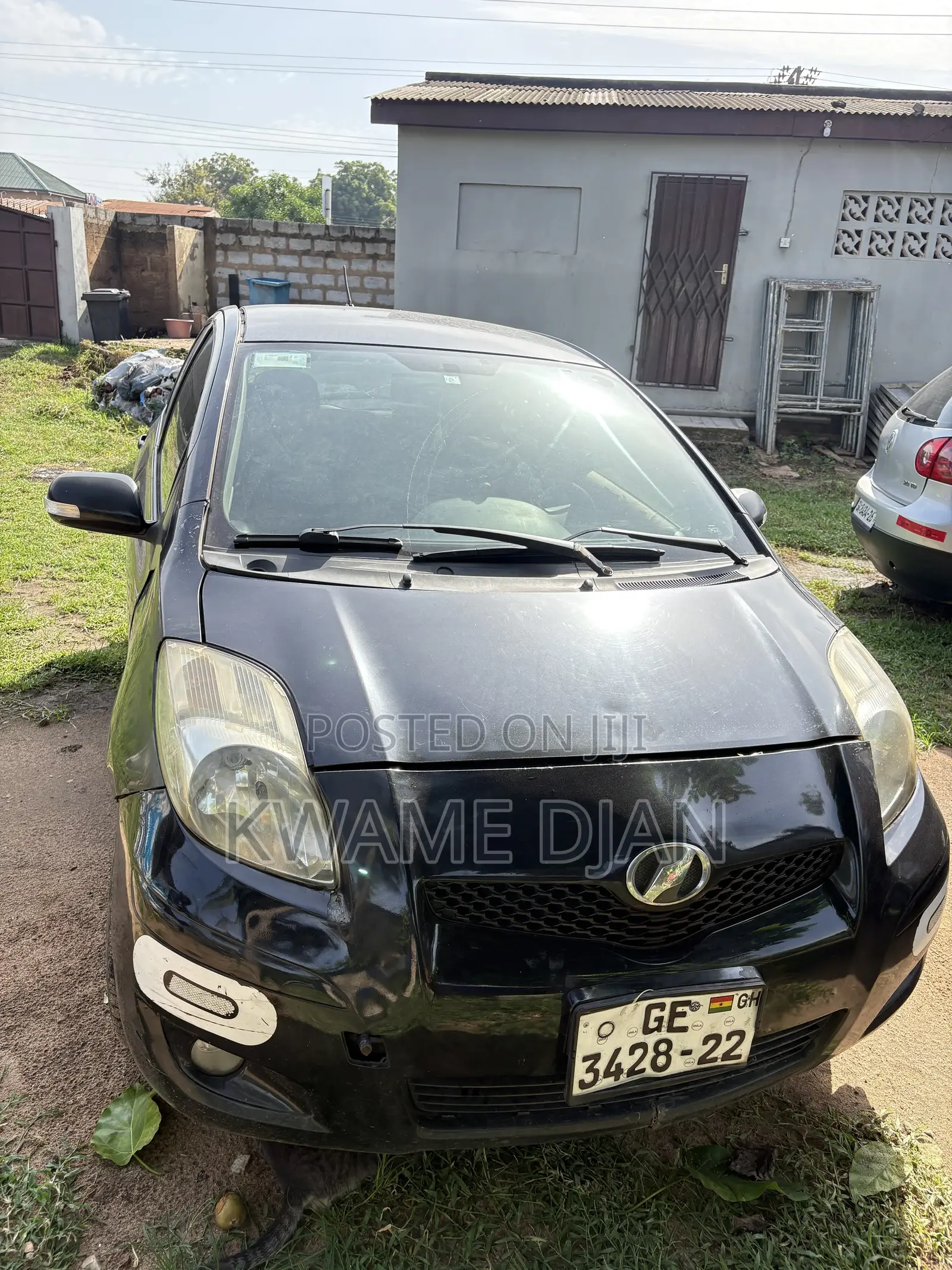 Toyota Vitz 2010 Black