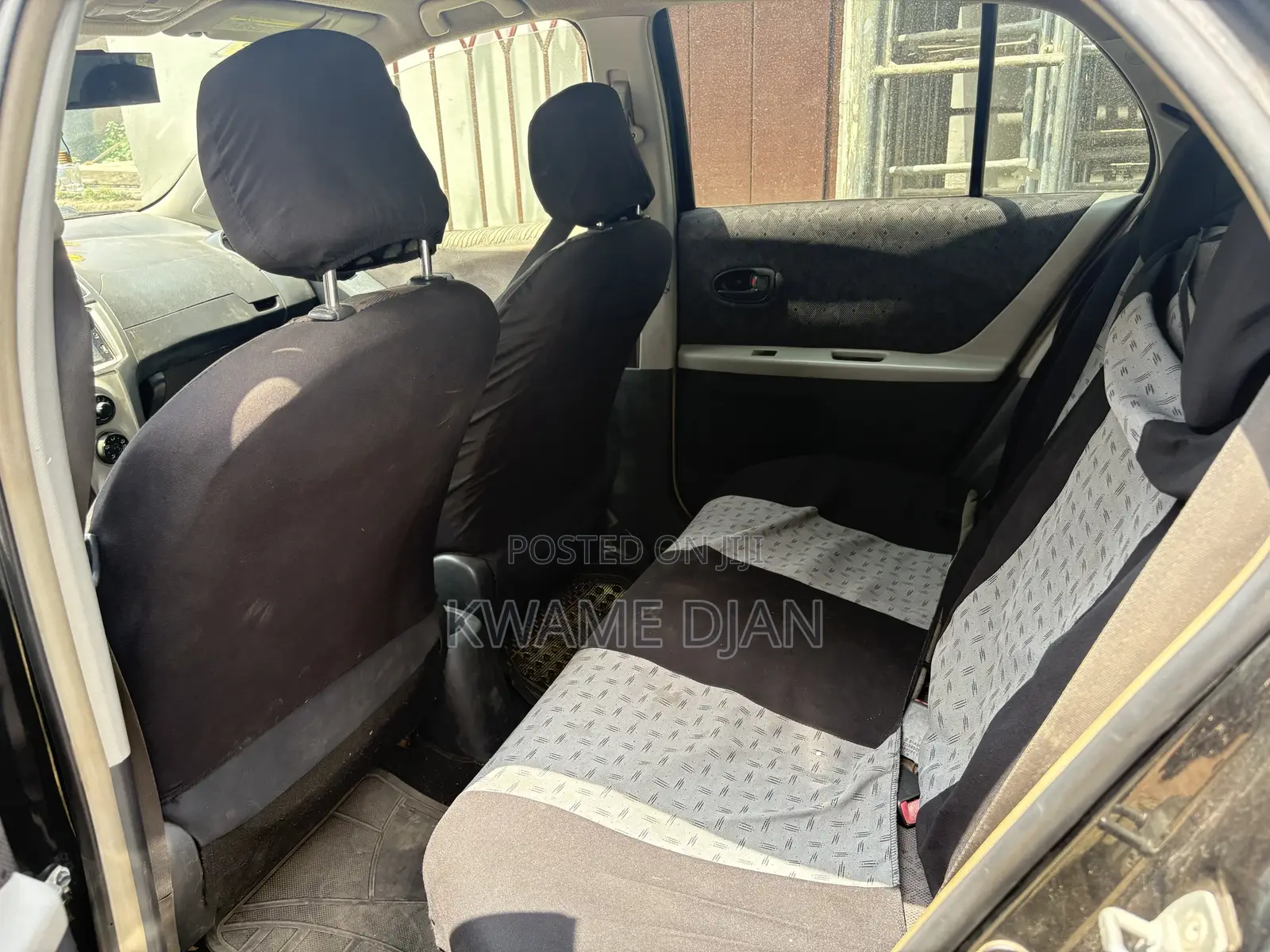 Toyota Vitz 2010 Black