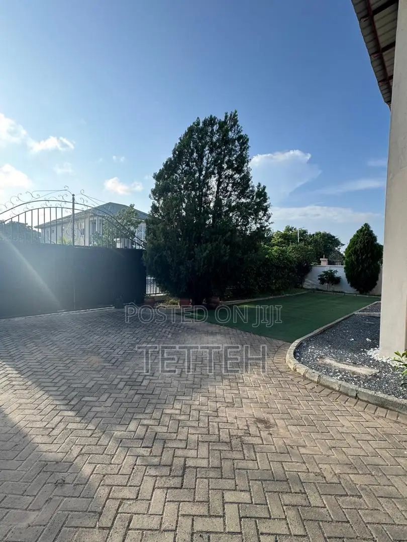 4bdrm House in Labone SHS Area for sale