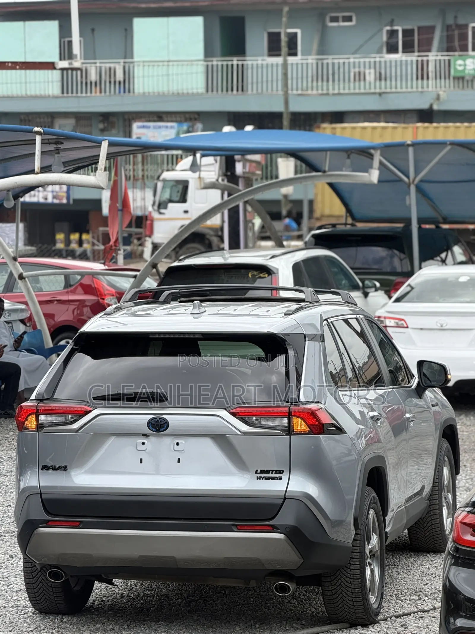 Toyota RAV4 Limited 2021 Silver