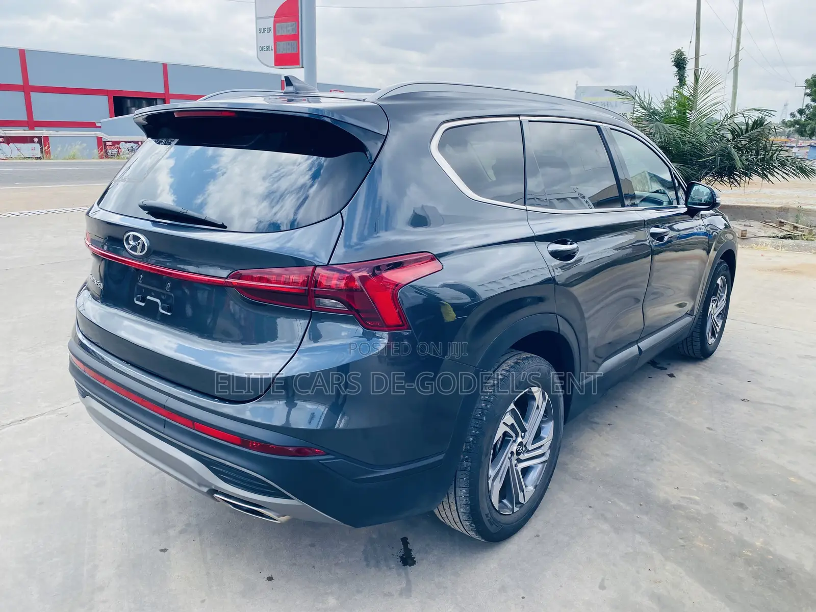 Hyundai Santa Fe SE 2023 Gray