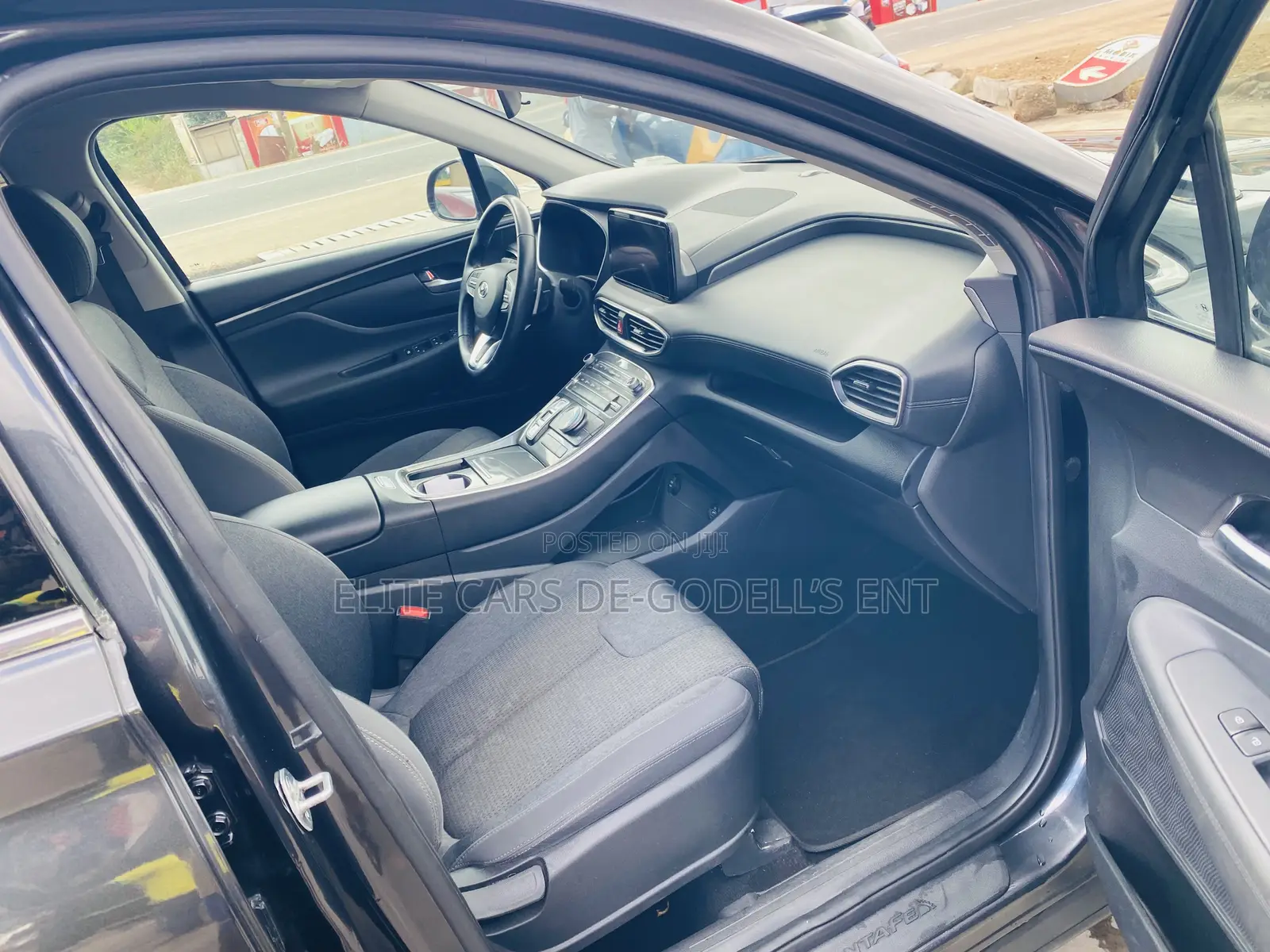 Hyundai Santa Fe SE 2023 Gray