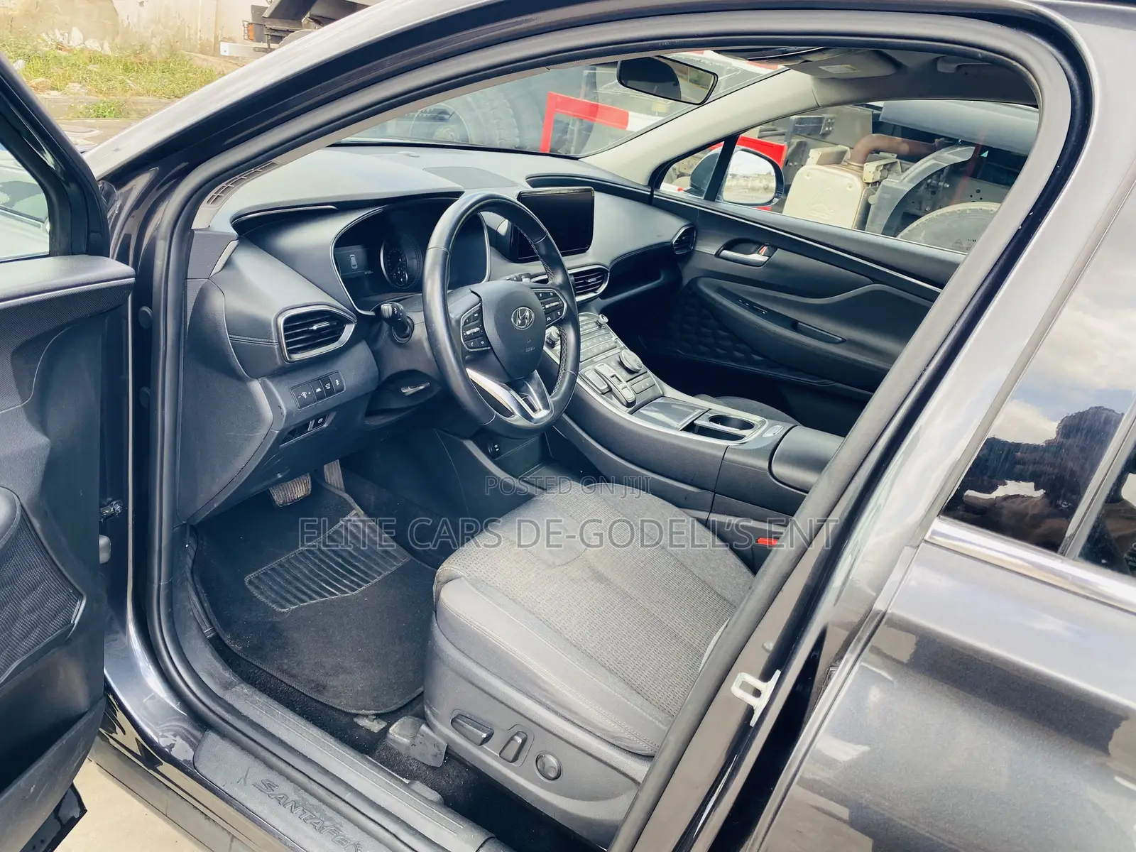 Hyundai Santa Fe SE 2023 Gray
