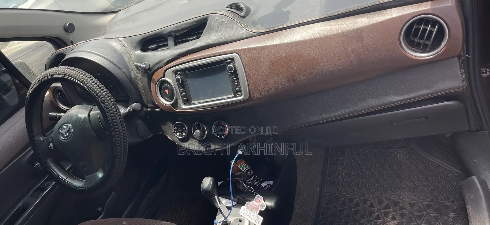 Toyota Vitz 2012 Brown