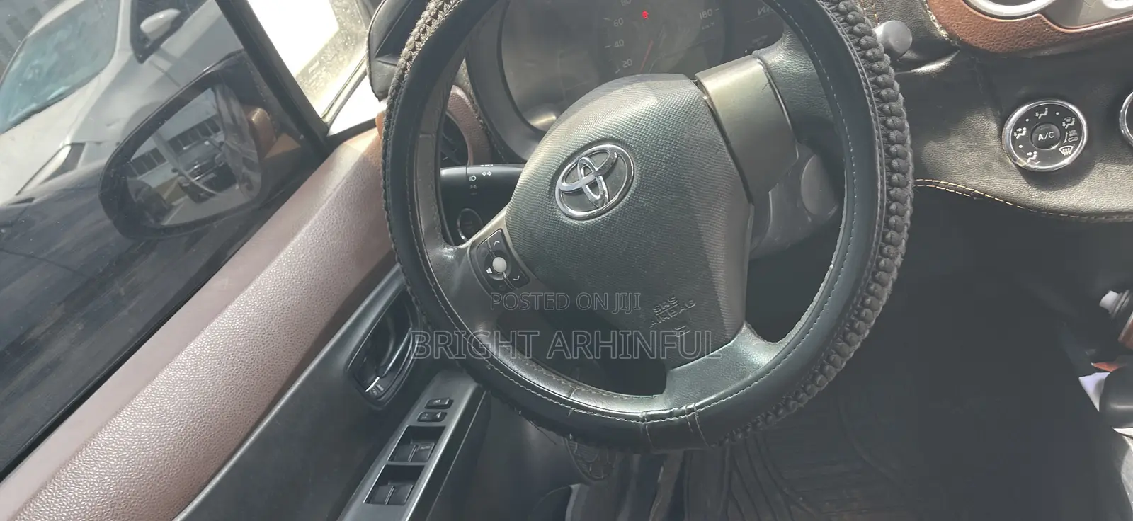 Toyota Vitz 2012 Brown