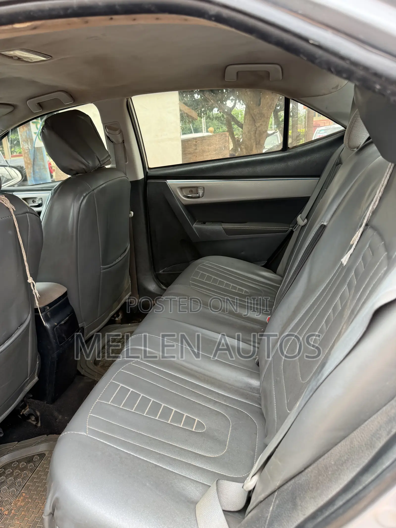 Toyota Corolla L 4dr Sedan (1.8L 4cyl 4A) 2015 Silver