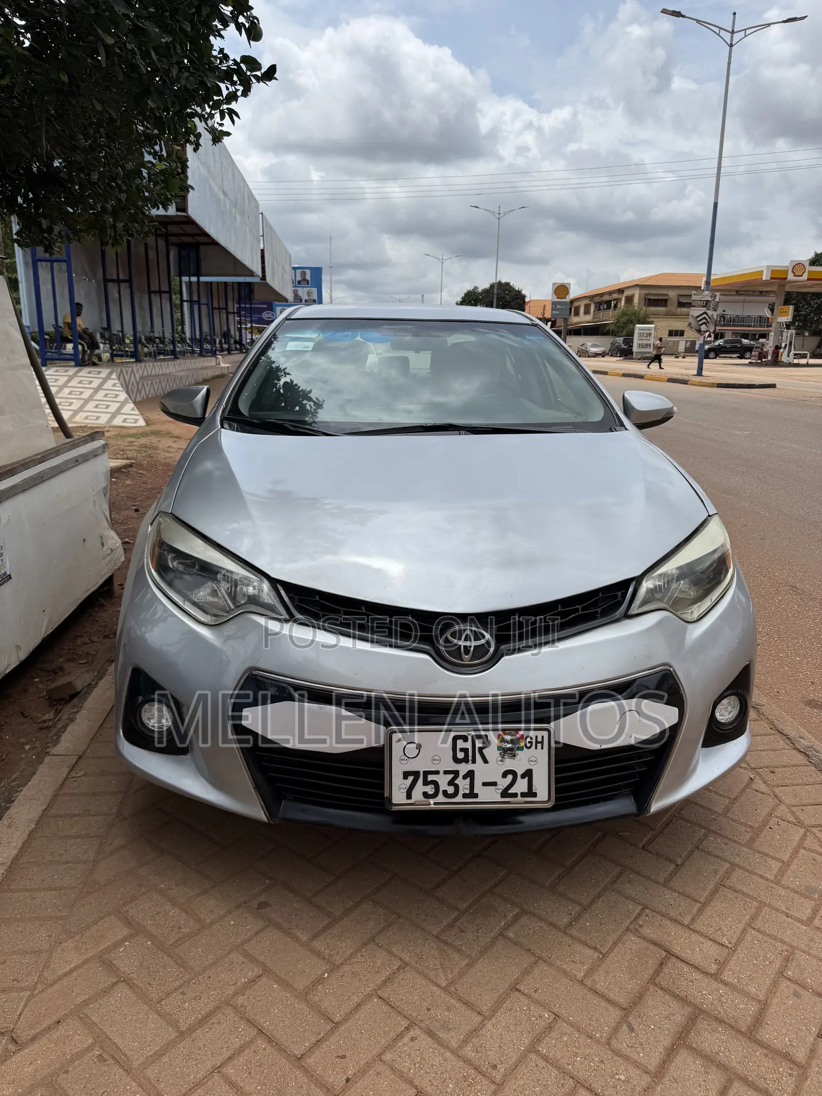 Toyota Corolla L 4dr Sedan (1.8L 4cyl 4A) 2015 Silver