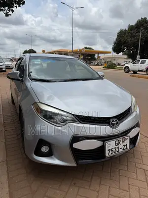 Toyota Corolla L 4dr Sedan (1.8L 4cyl 4A) 2015 Silver