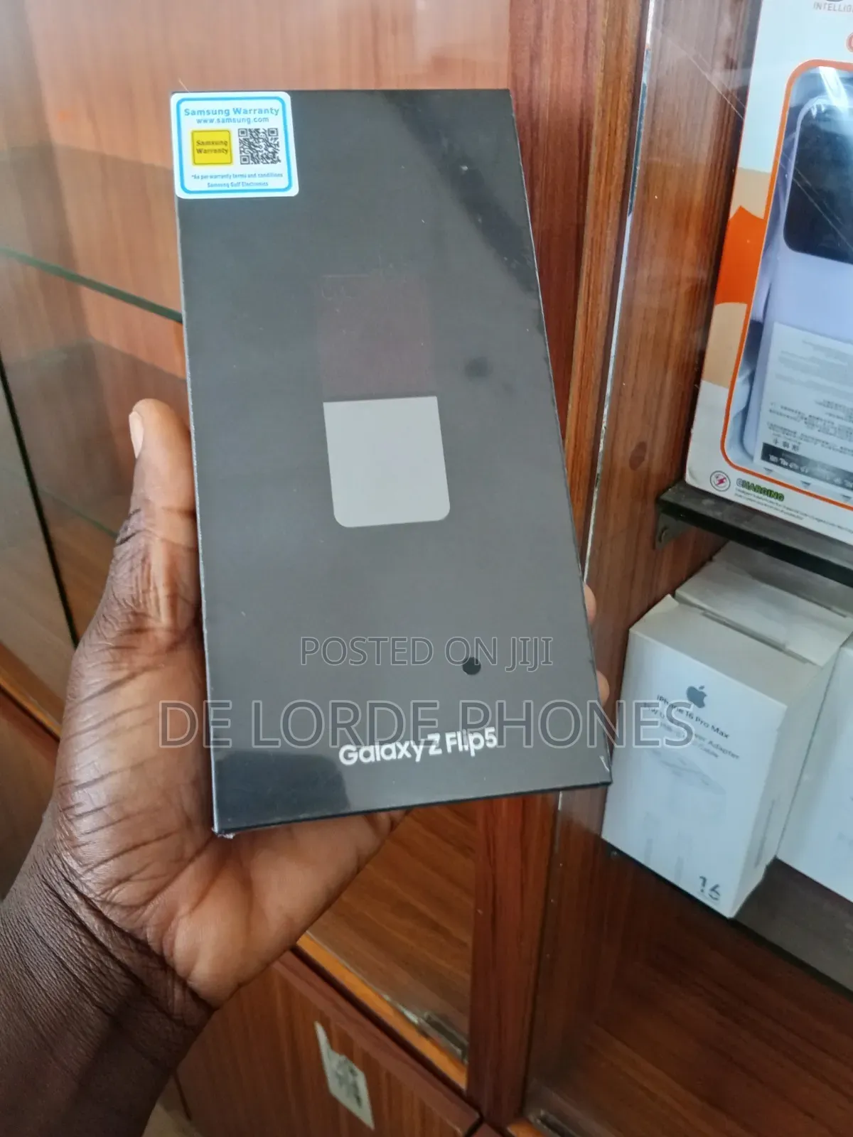 New Samsung Galaxy Z Flip 5 256 GB Black