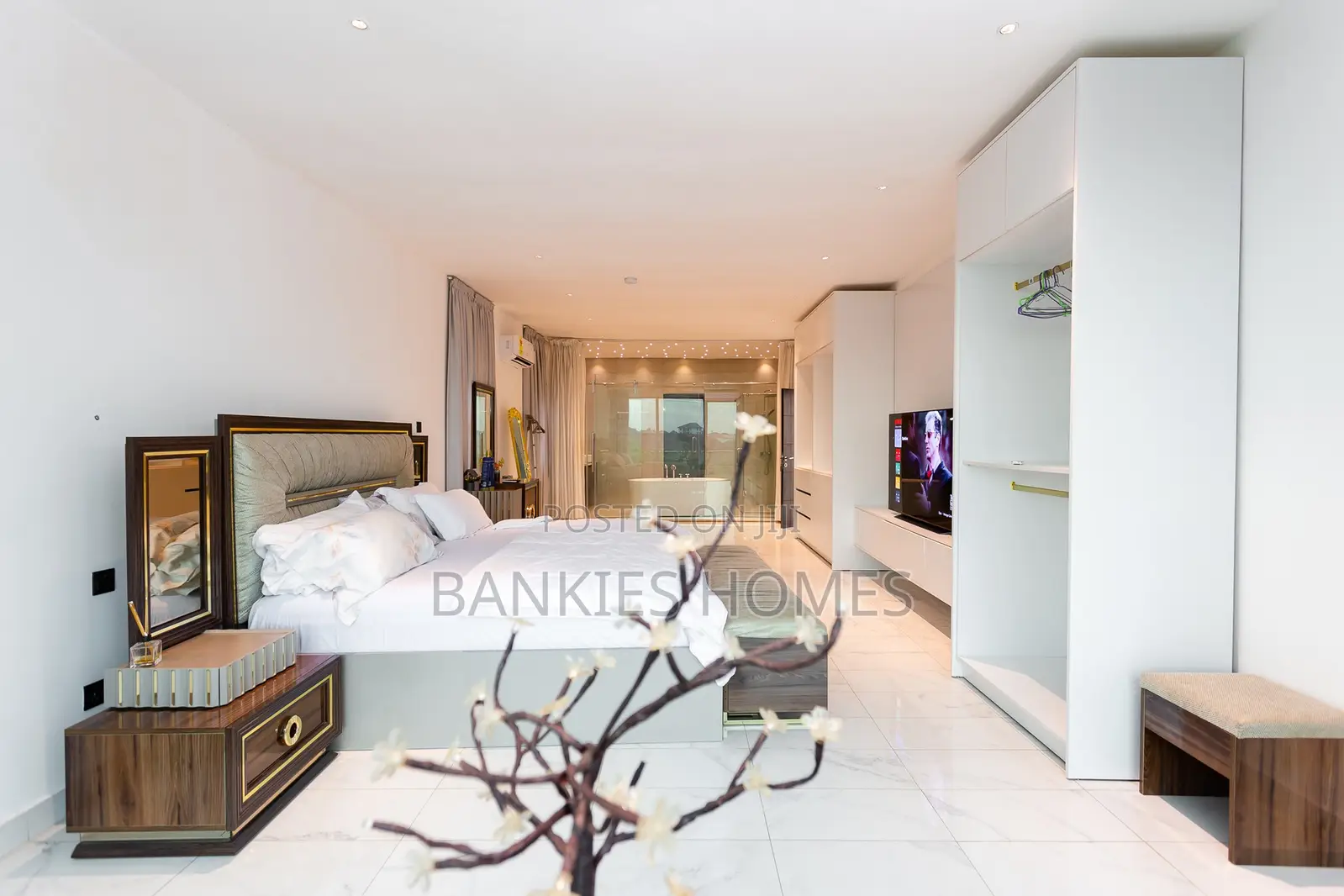 Furnished 3bdrm House in American House for sale